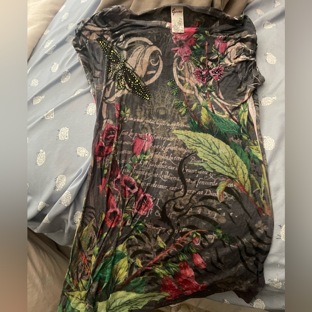 Guess top